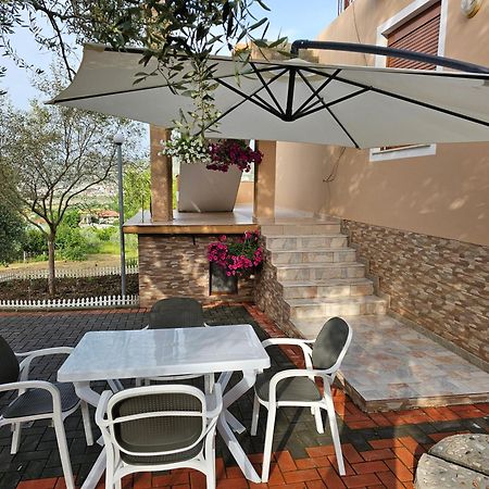 Guesthouse Iljaz Berat Kültér fotó