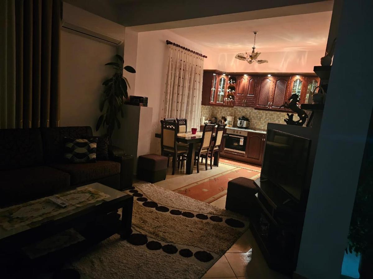 Guesthouse Iljaz Berat Kültér fotó
