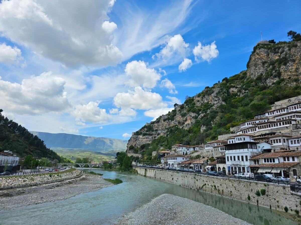 Guesthouse Iljaz Berat Kültér fotó
