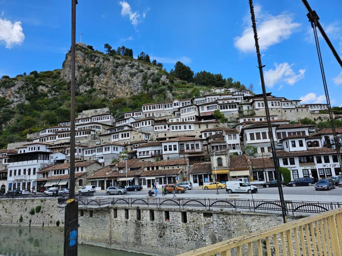 Guesthouse Iljaz Berat Kültér fotó