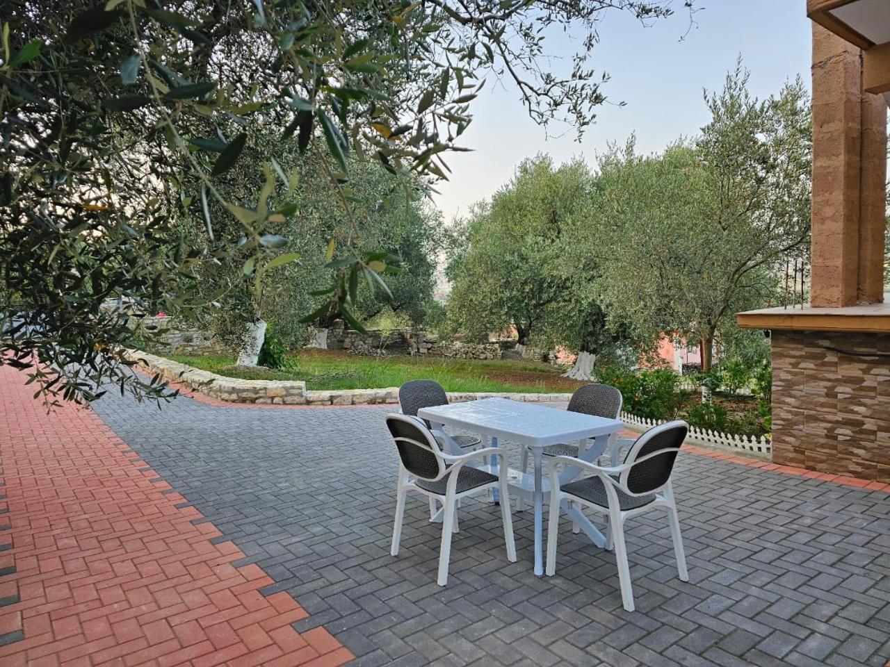 Guesthouse Iljaz Berat Kültér fotó